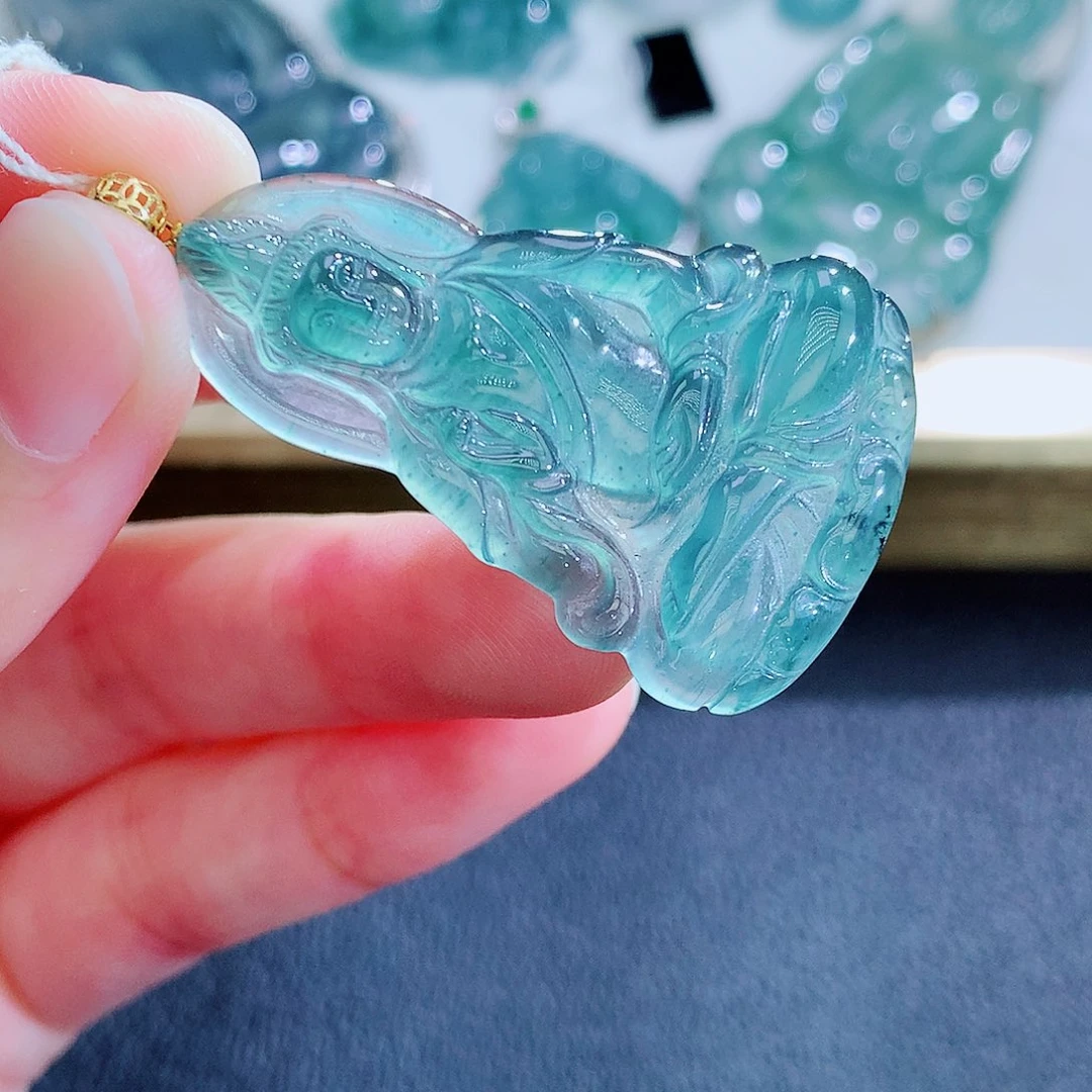翡翠18K金镶嵌颈饰翡翠