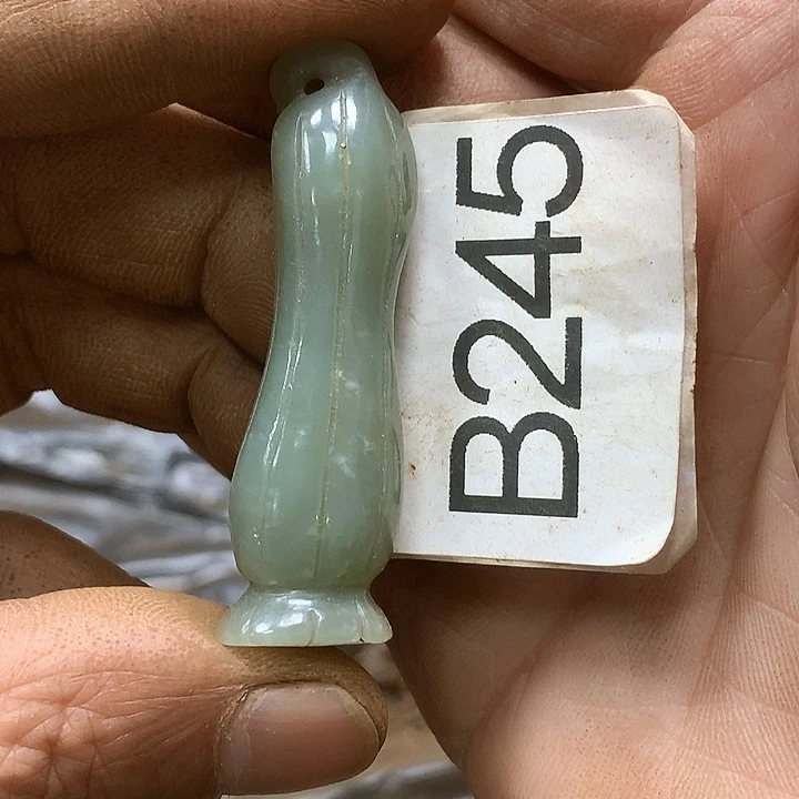 未镶嵌和田玉挂件