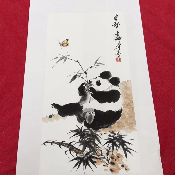 国画花鸟等图案为主的