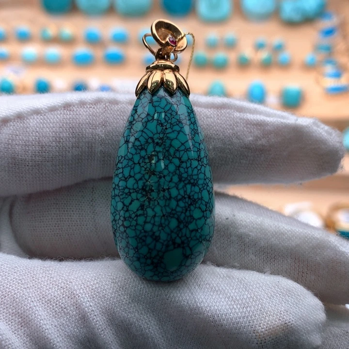 绿松石18K金镶嵌珠宝奇石