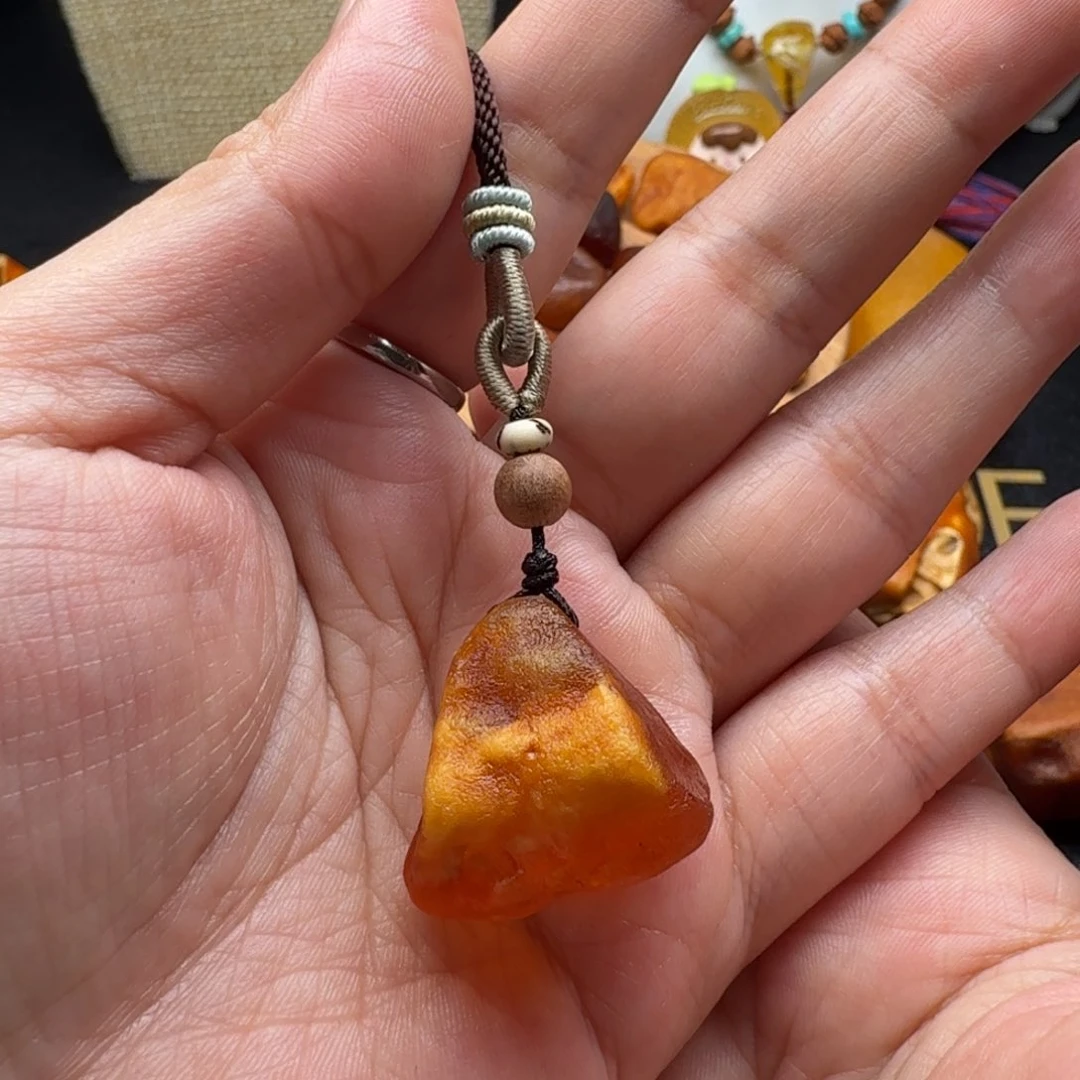 琥珀颈饰未镶嵌海漂原石吊坠