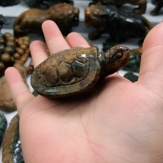 岫岩河磨玉（透闪石质玉）把件未镶嵌