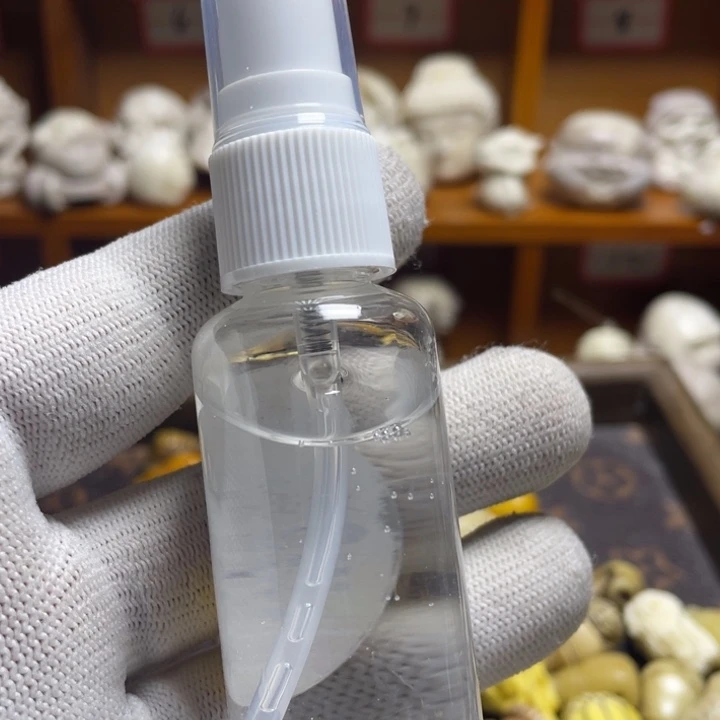 1***9非金属皮质配饰鹿角雕刻一瓶