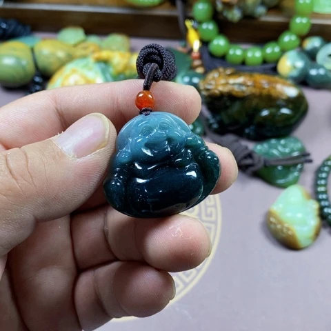 颈饰未镶嵌翡翠佛