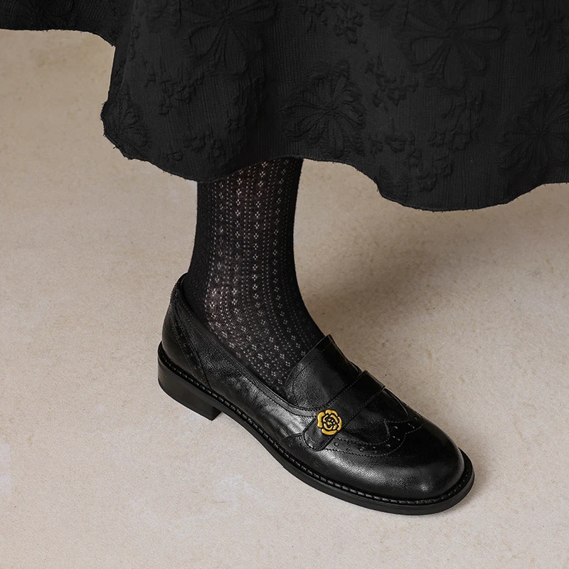 头层羊皮平底真皮圆头山茶花乐福鞋女英伦风小皮鞋布洛克雕花单鞋