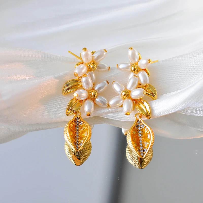 铜合金耳饰 【柠静花开】柠檬花瓣耳钉轻奢镶嵌清新高级感B10266