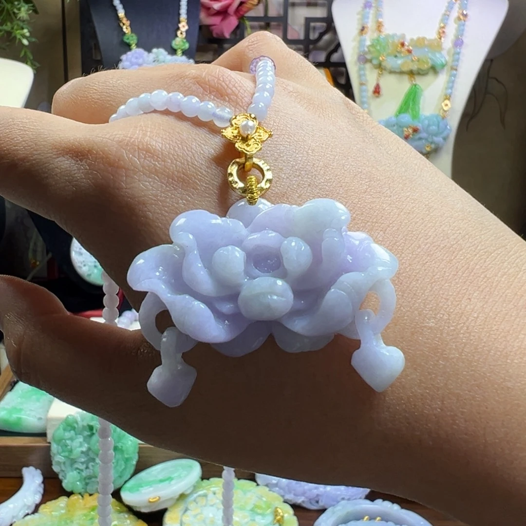 翡翠未镶嵌毛衣链牡丹