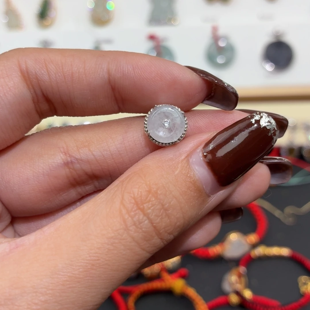 翡翠银S925镶嵌颈饰路路通