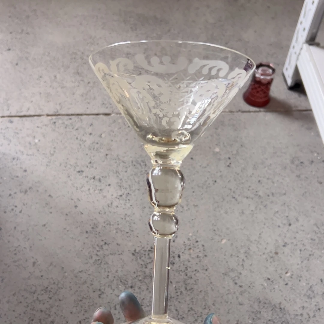 水晶玻璃平底款微瑕一个