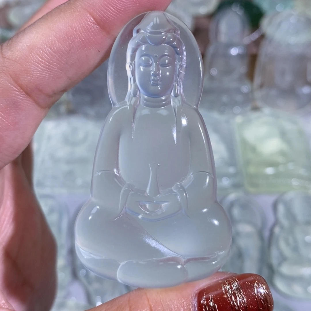 交***员未镶嵌岫玉颈饰吊坠