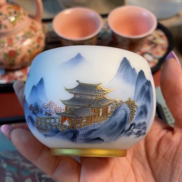 羊脂玉瓷鎏金罗汉杯