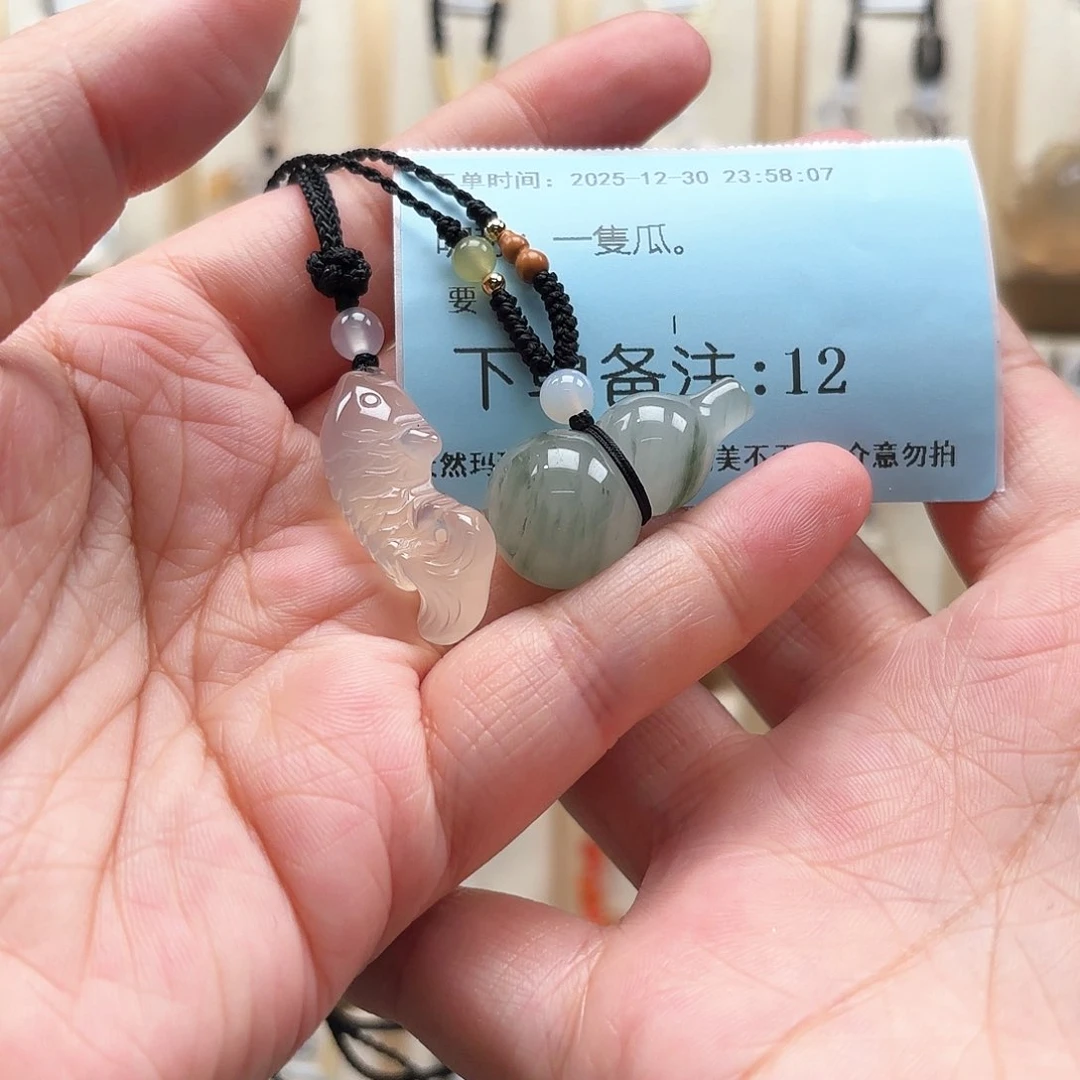 未镶嵌颈饰玛瑙/玉髓一**。