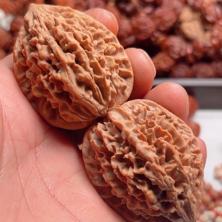 把件文玩核桃知名火爆品种招财鼠