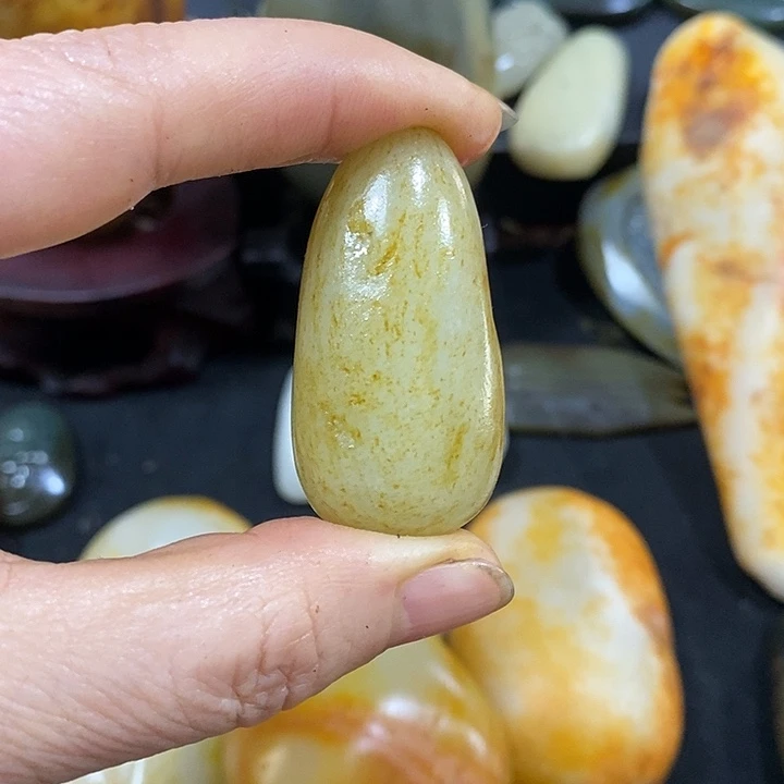 未镶嵌和田玉（糖玉）挂件