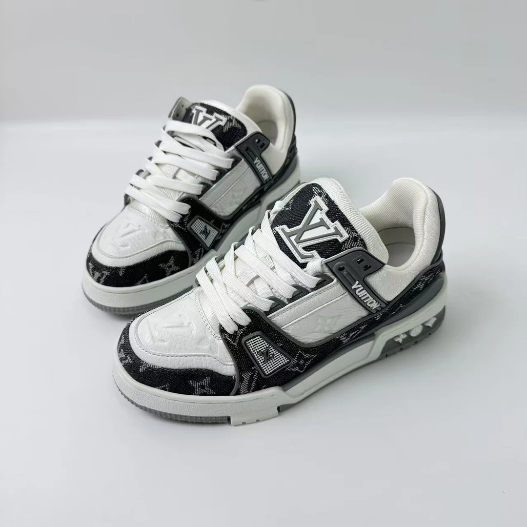 99新 LouisVuitton/路易威登 35码/灰牛仔女士trainer板鞋1252