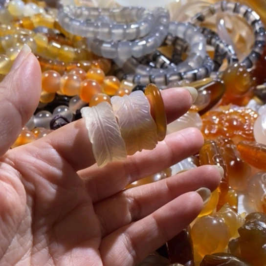 玛瑙/玉髓玛瑙戒指未镶嵌