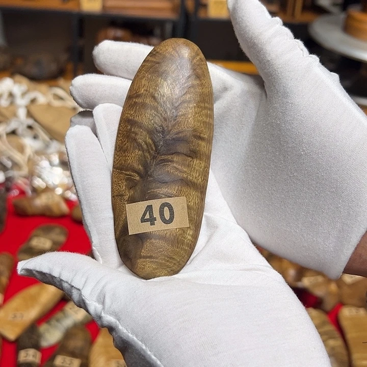 刘***1金丝楠自然艺术创作