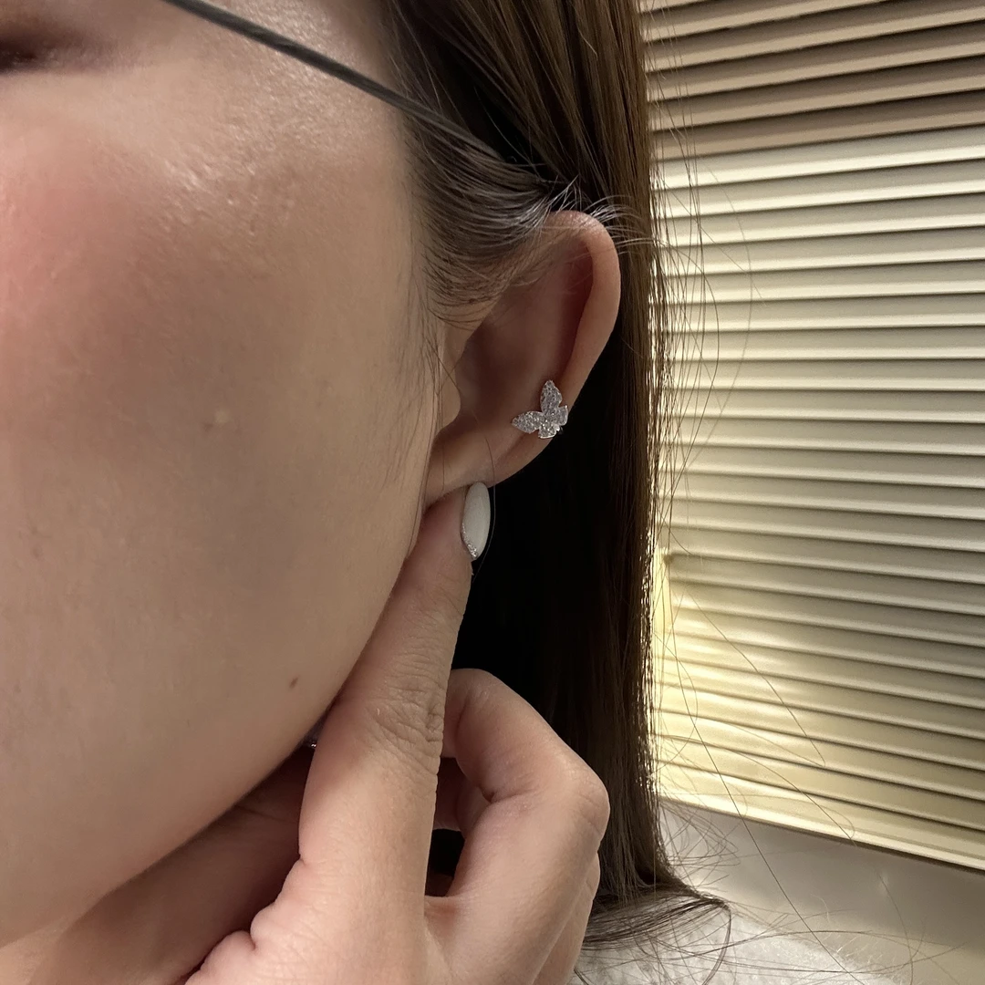 925银合成锆石耳饰 通体s925银 EC010203 蝴蝶耳骨夹