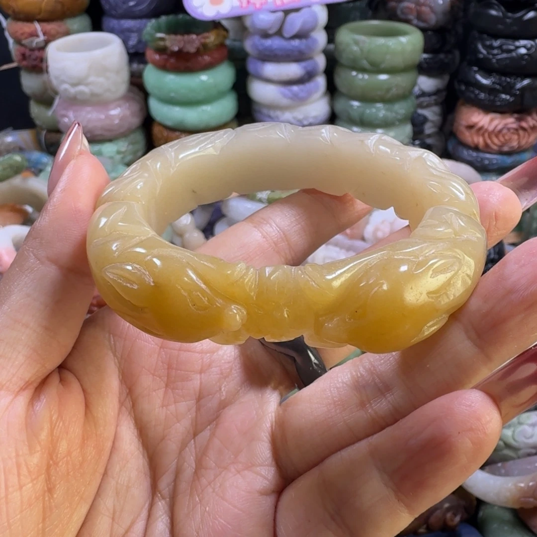 石英质玉（佘太翠）未镶嵌手镯1，58，不退换