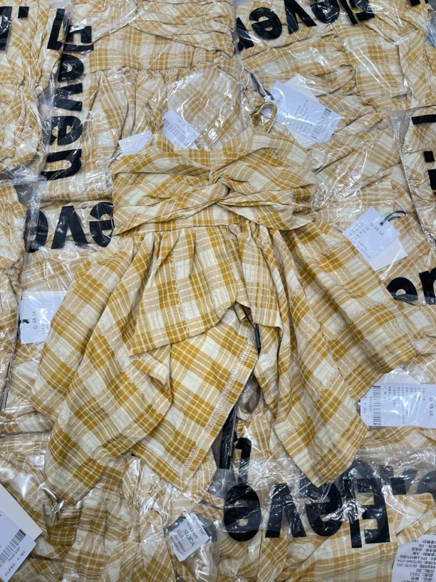 潮流特别设计小心机吊带背心裙摆吊带可松调