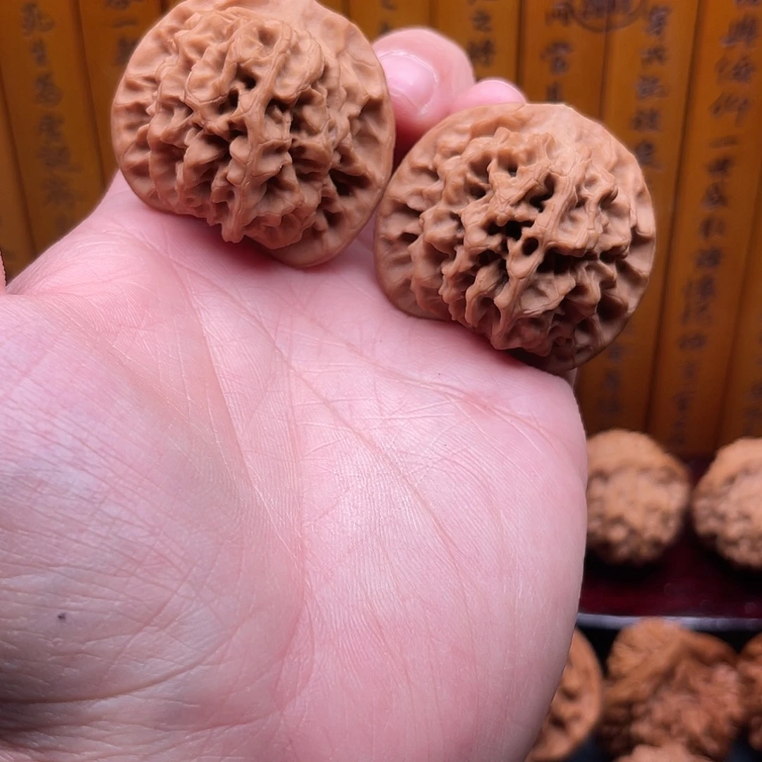 鑫***…吊坠文玩核桃秦闷狮子头精品文玩核桃