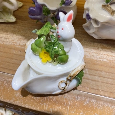 小***彤哈啦咯啦咯哦哦，啦啦啦啦啦