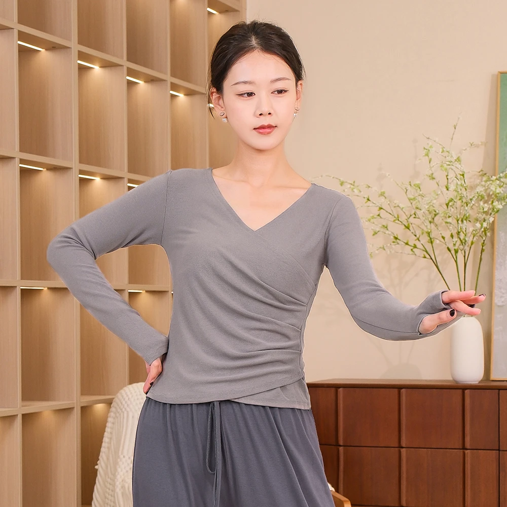 22090现代舞蹈练功服V领新款宽松形体服上衣女长袖打底套指日常服