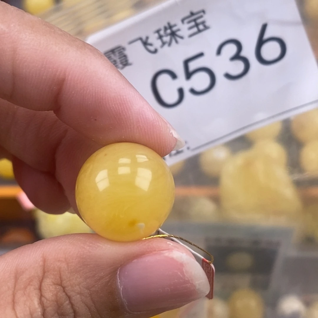 琥珀未镶嵌珠宝奇石17