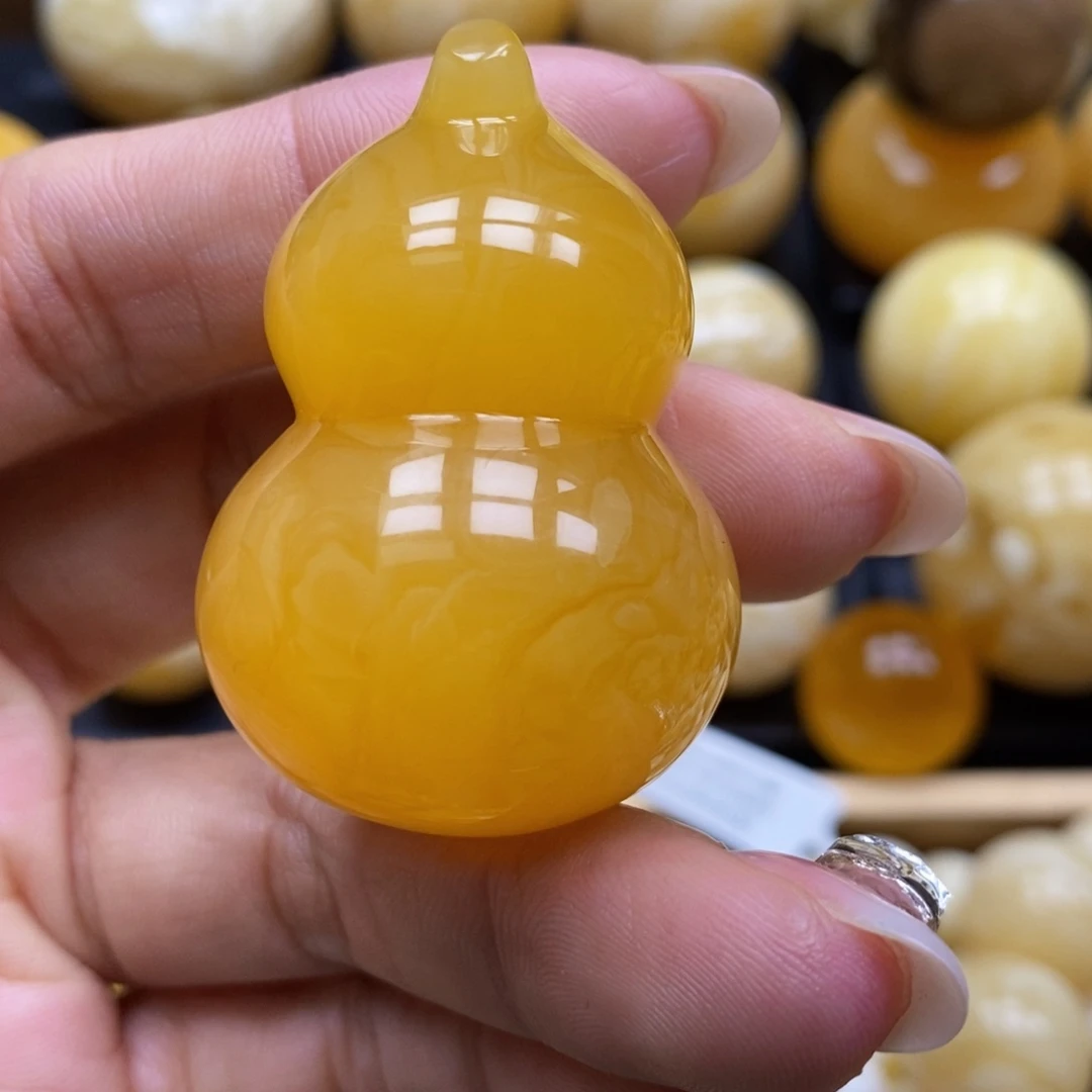 蜜蜡未镶嵌珠宝奇石