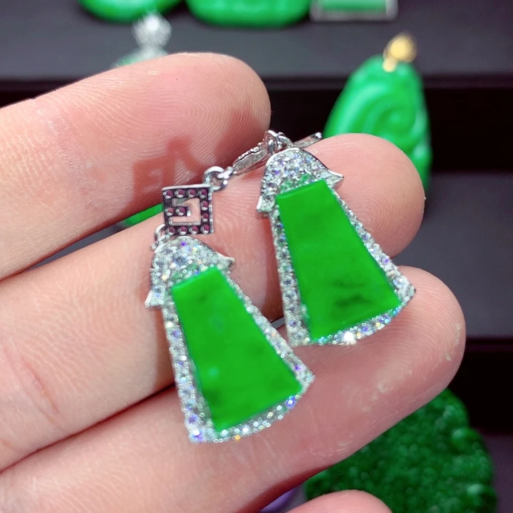 翡翠未镶嵌耳饰A货