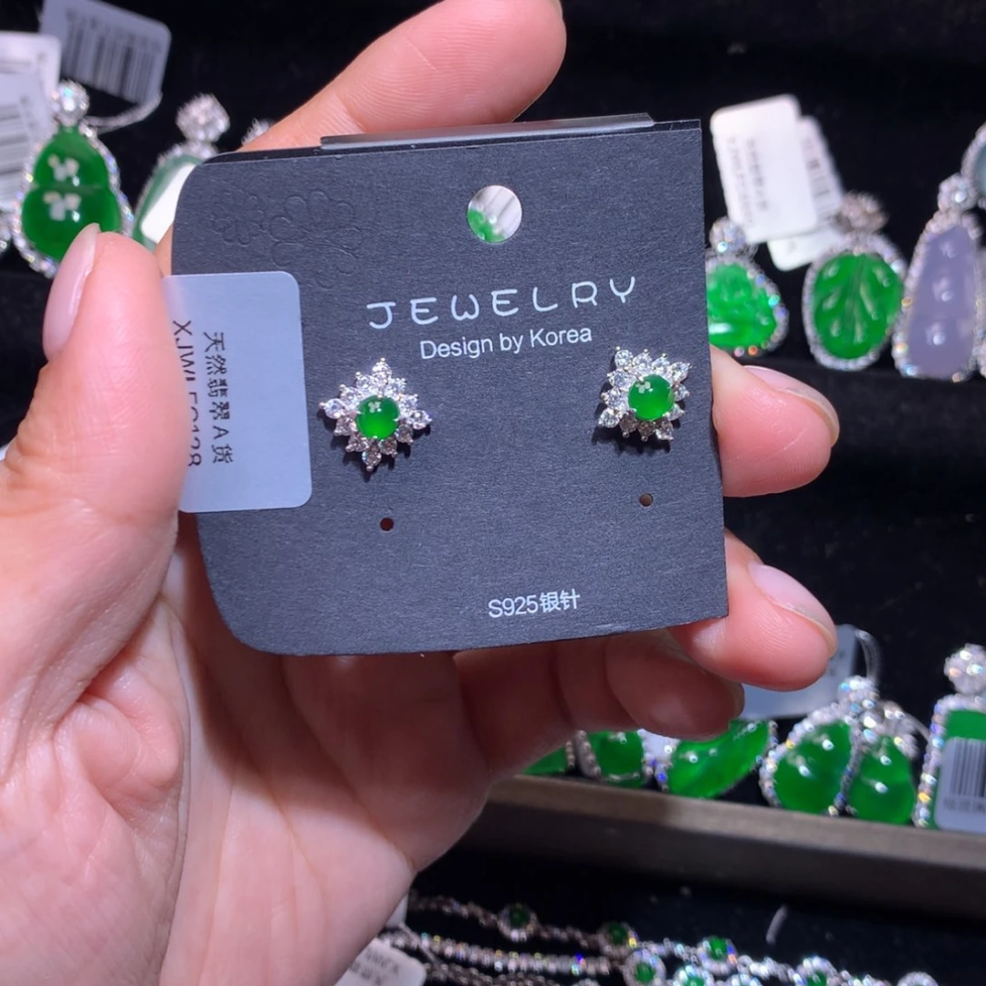 【闪购商品】颈饰银S925镶嵌翡翠