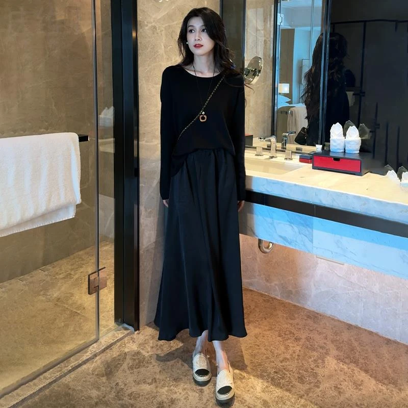 2025春夏流行穿搭套装独特减龄美背薄款显瘦针织上衣半身裙两件套