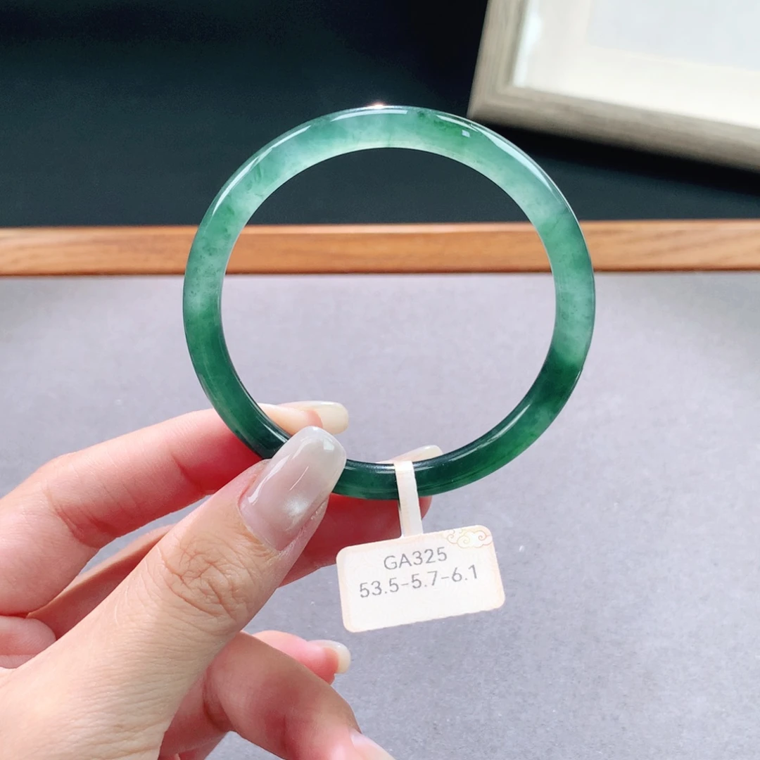 未镶嵌手镯翡翠天然