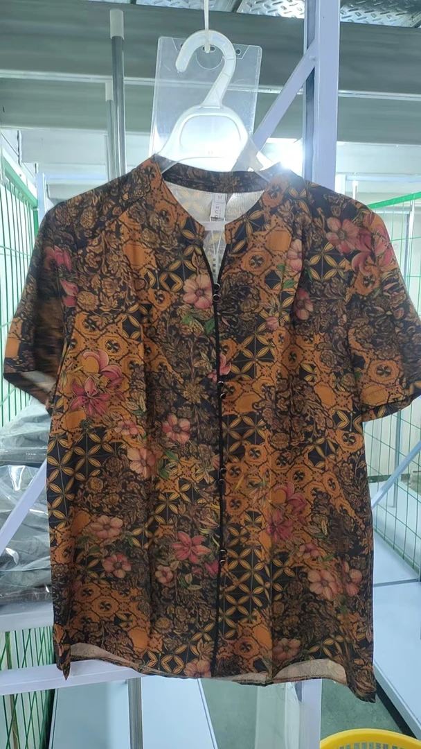76新款品牌百搭T恤小衫上衣22C101-1