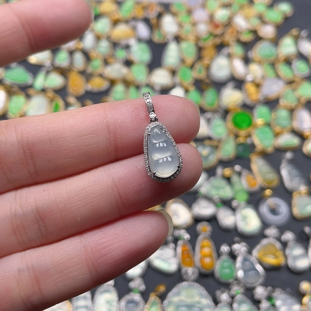 翡翠颈饰18K金镶嵌天然翡翠18kA货