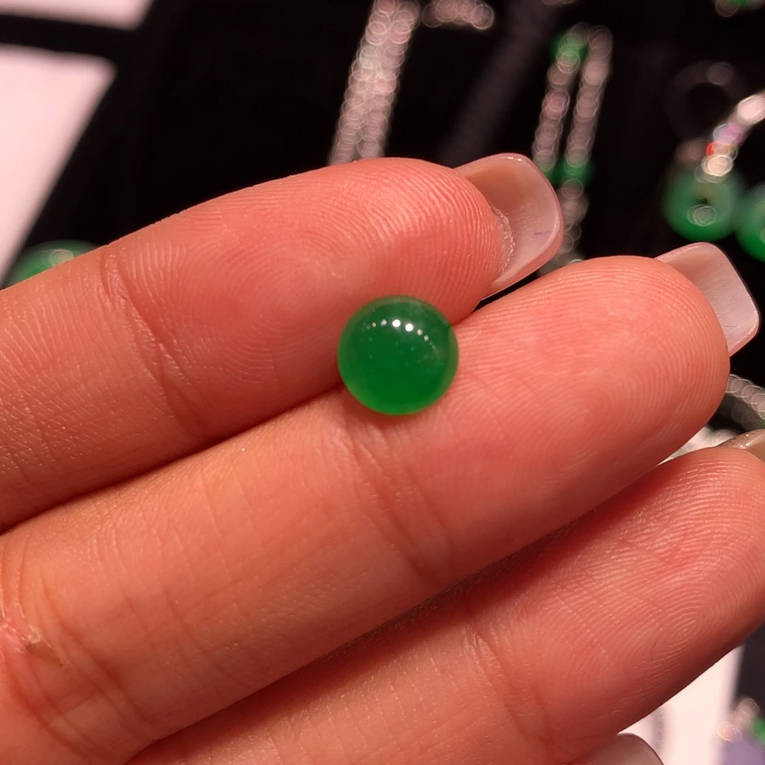 翡翠未镶嵌戒指缅甸翡翠蛋面7.4×3.5mm