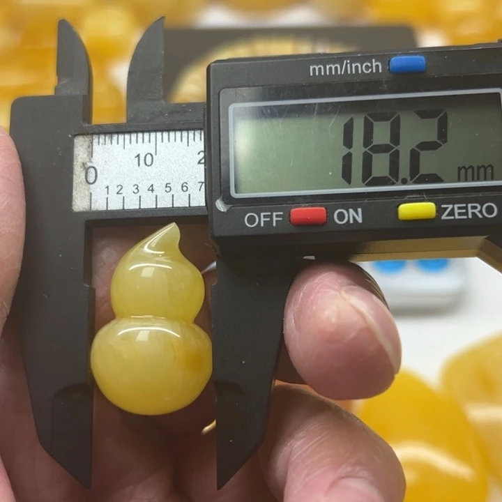 琥珀（矿物珀）未镶嵌裸石