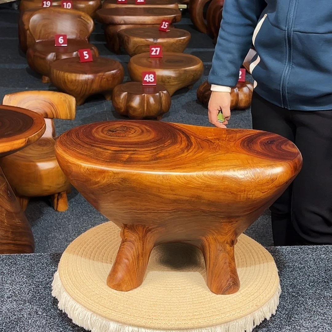 28 号香樟木尺寸47-27-25cm