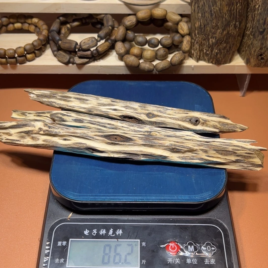 沉香沉香碎屑天然虫漏胚