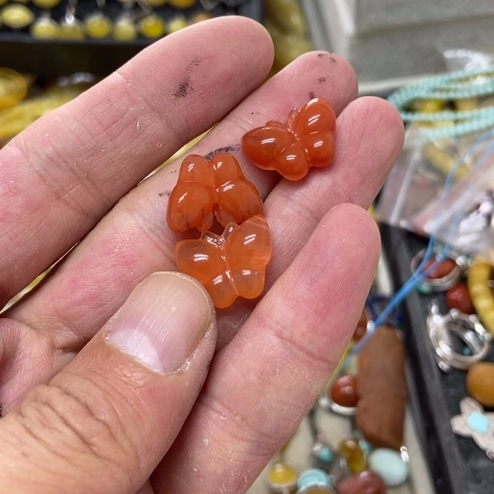 南红玛瑙吊坠未镶嵌多样性发货其一