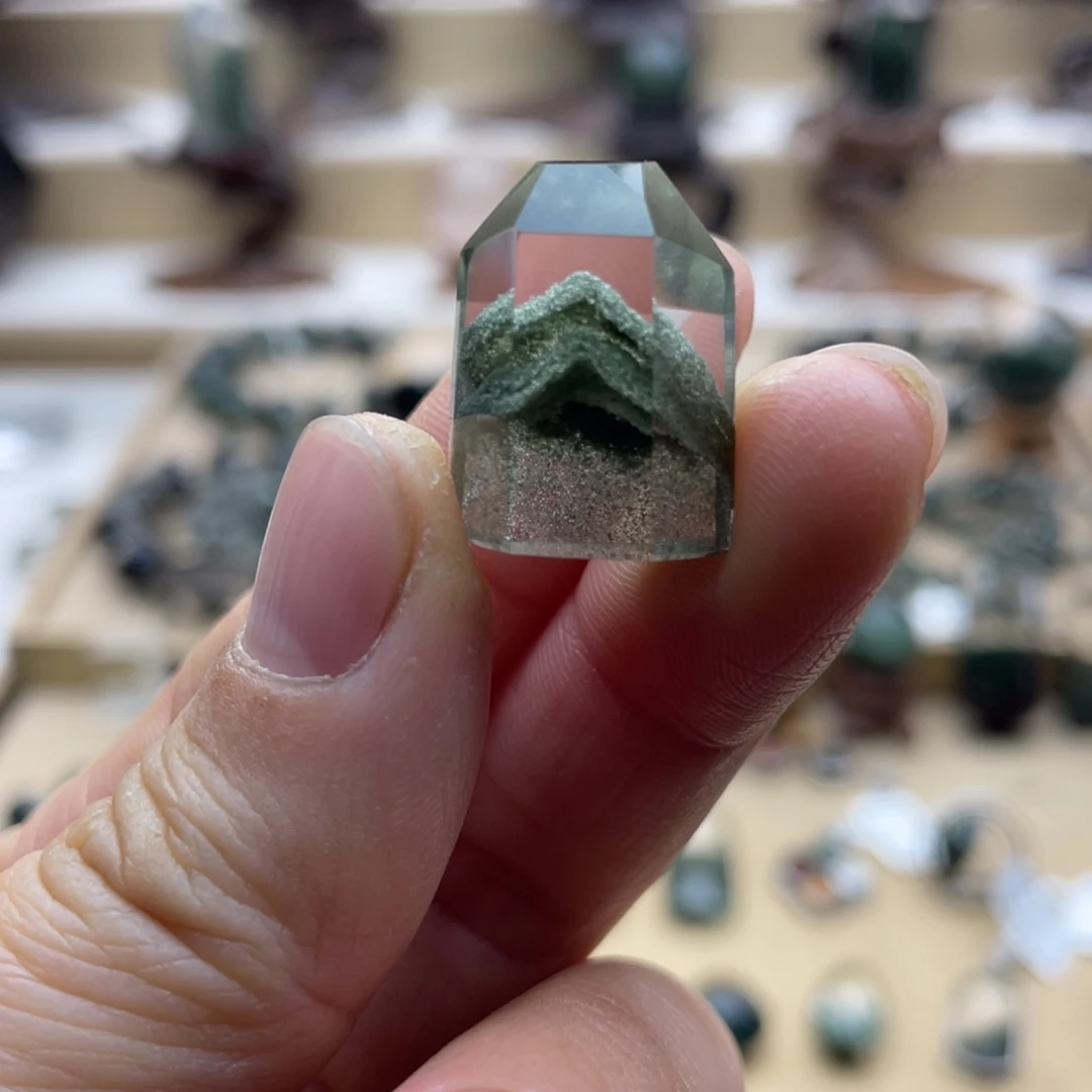 水晶颈饰未镶嵌绿幽灵金字塔柱子