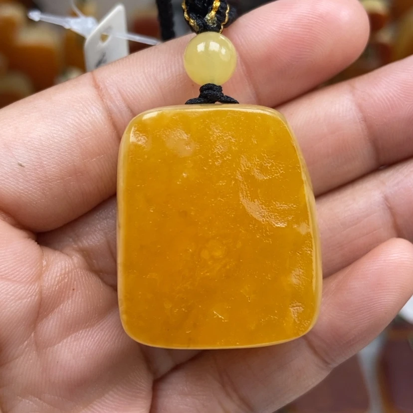 【闪购商品】琥珀颈饰未镶嵌