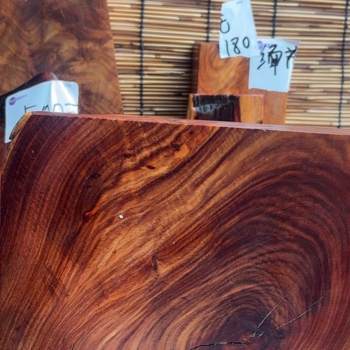 嫑***！大叶紫檀（黑酸枝木类）