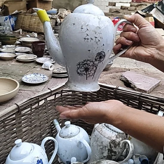 库存微瑕多孔茶壶