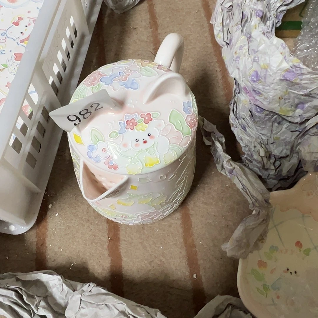 小****巴景德镇陶瓷艺术品982