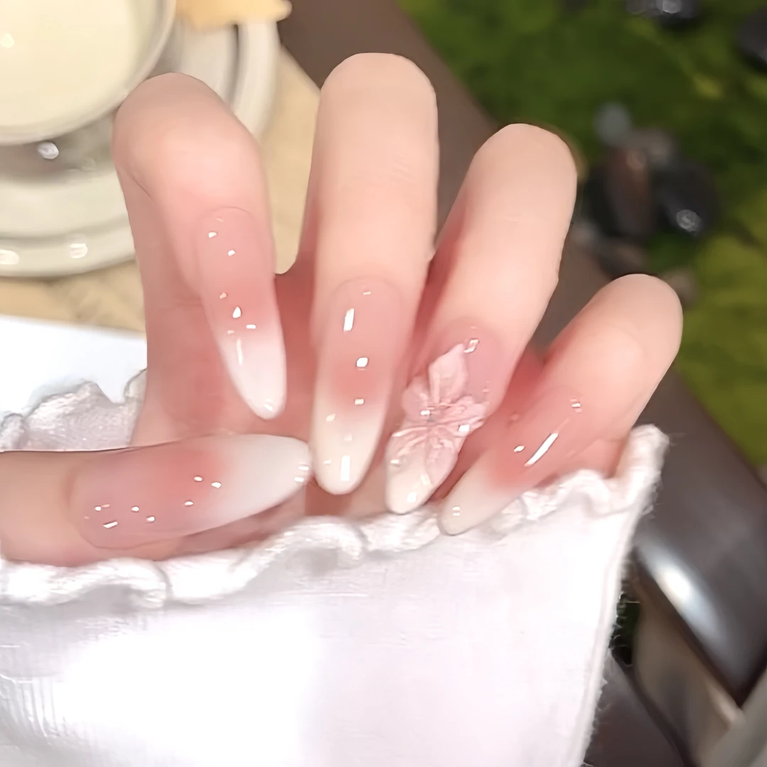 茉白云上【12片冰花版】Kull库姥姥轻奢手工纯欲腮红春夏白穿戴美甲