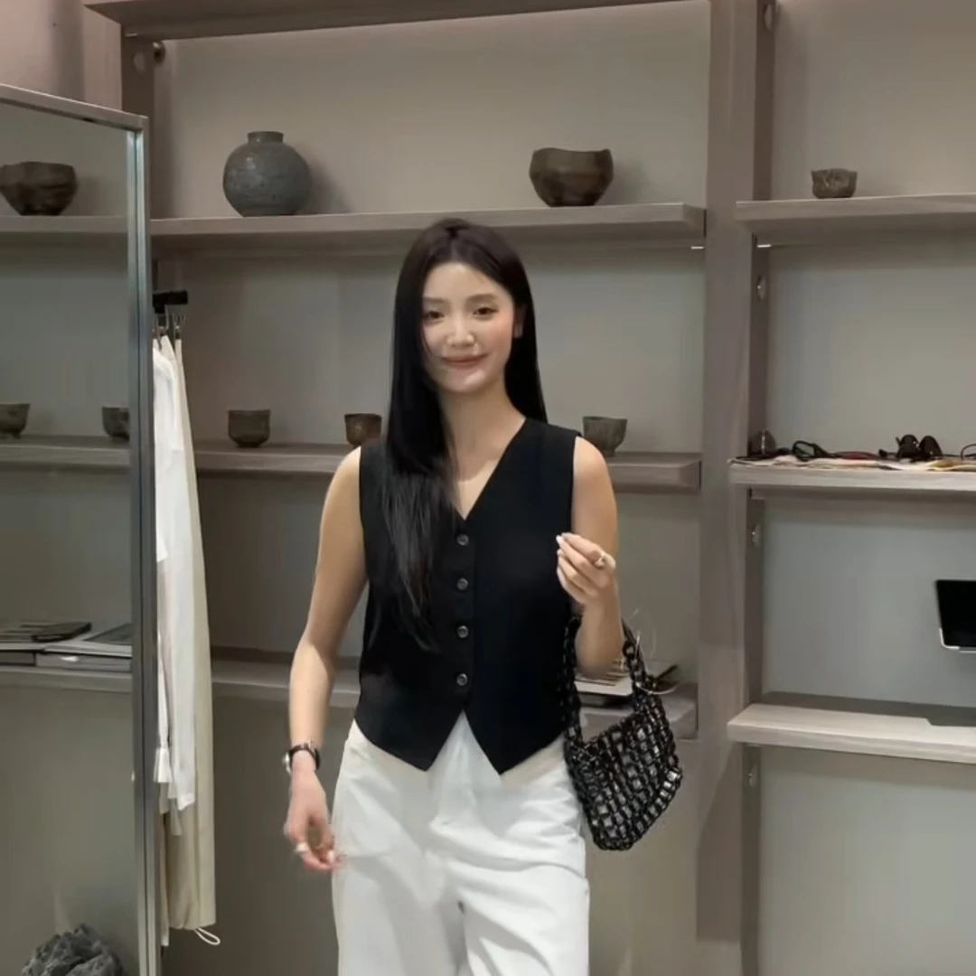 马甲轻奢修身型小众设计感女装