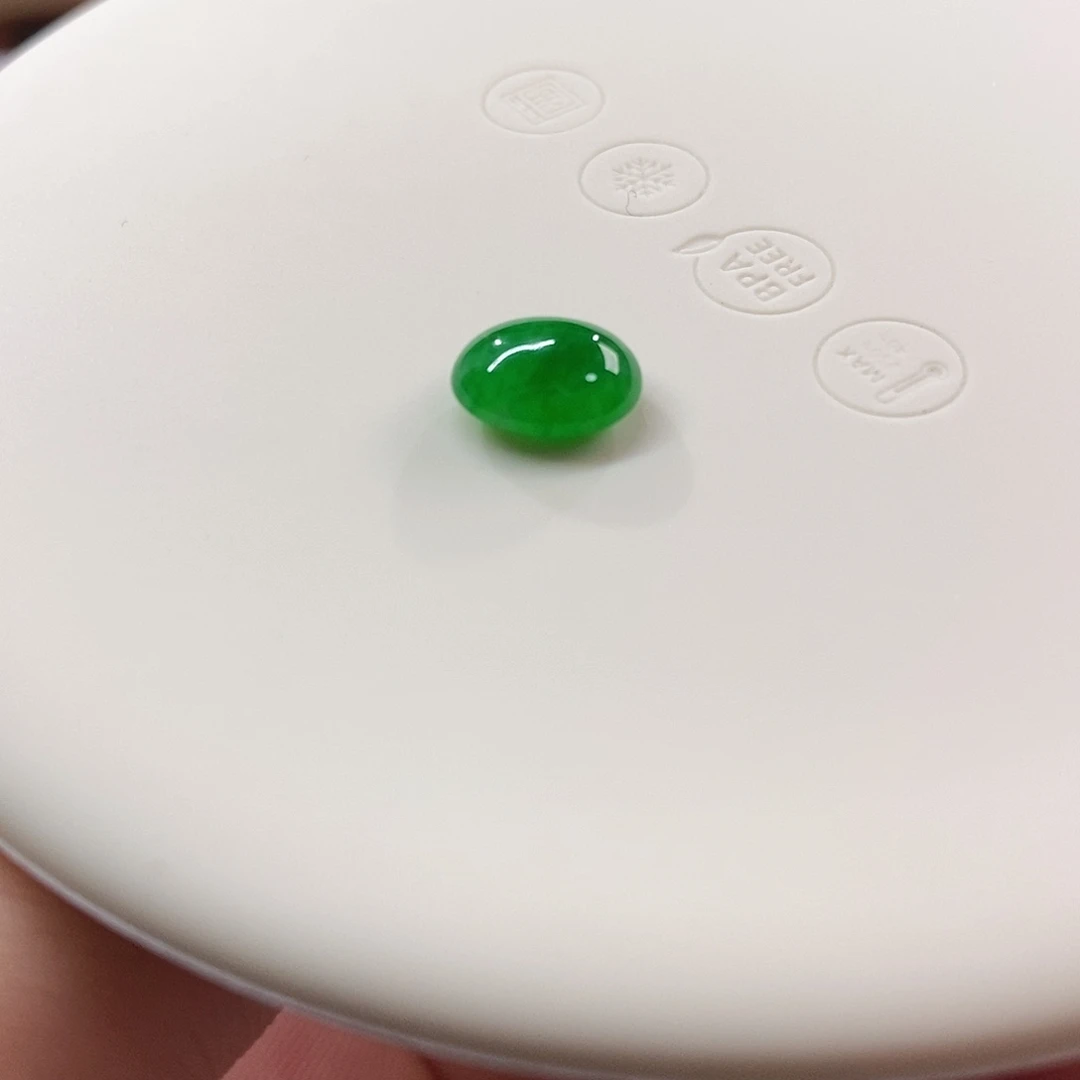 翡翠裸石冰阳绿蛋面