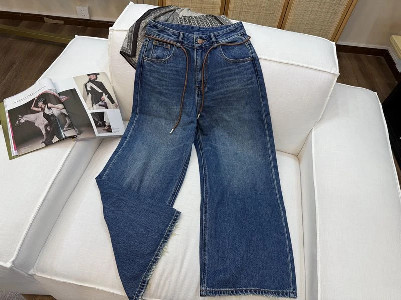 韩范时尚百搭蓝色直筒女牛仔裤休闲宽松显瘦通勤高品女直筒长裤