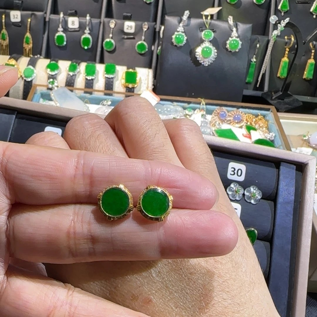 翡翠18K金镶嵌颈饰耳钉